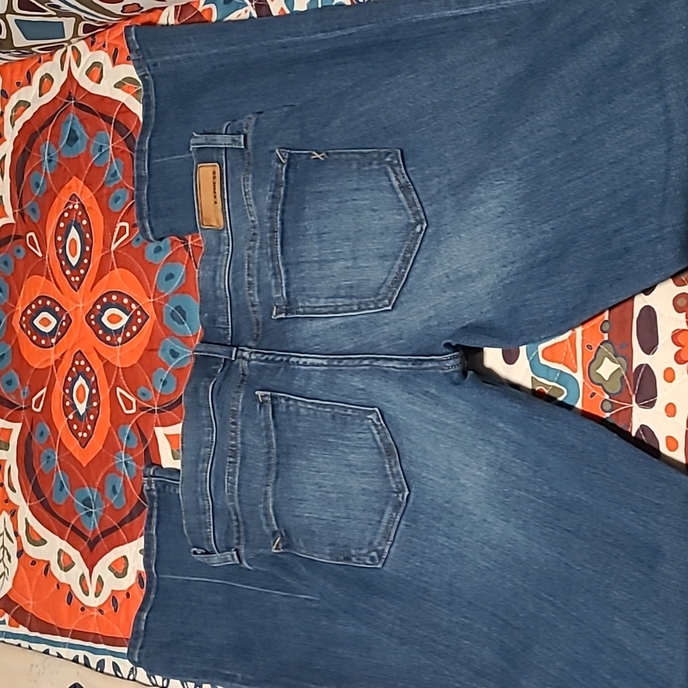Express Barely boot jeans